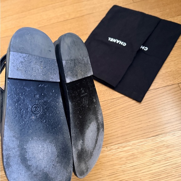 CHANEL Women CC Black dad quilted sandal  with Gold size 38 - Picture 3 of 5
